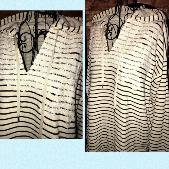 CHAPS NAUTICAL STRIPED HOODED PULLOVER W/LACE~LARG - Picture 2 of 4